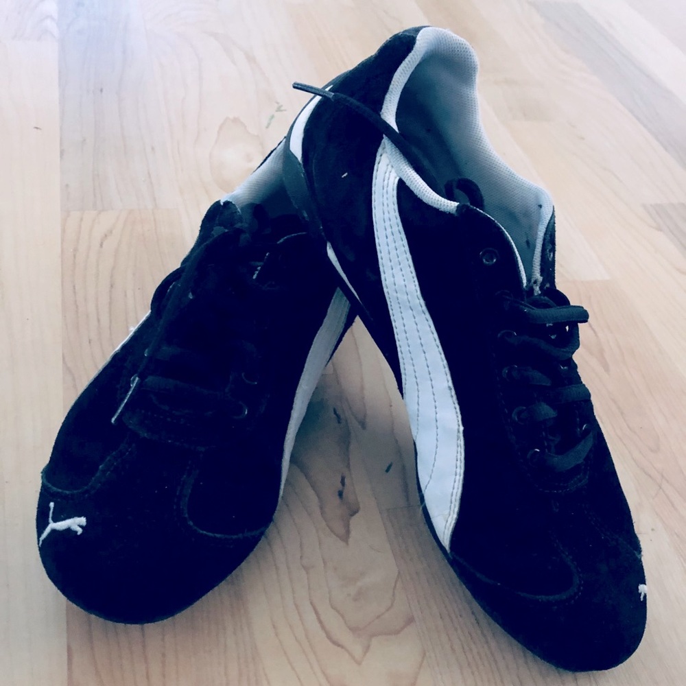 Puma tennis shoes